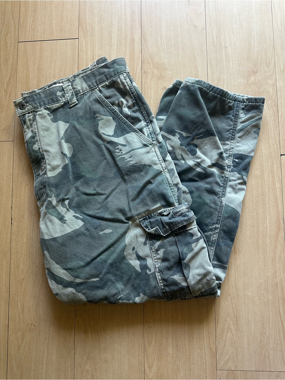 Wrangler Men's 40x30 Camo Fleece Lined Relaxed Fit Cargo Pants